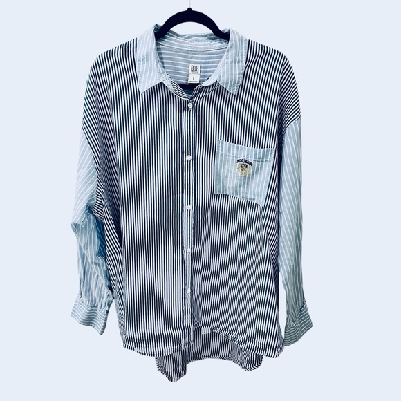 BDG Tops - Urban Outfitters BDG oversized slouchy cotton button down shirt Large